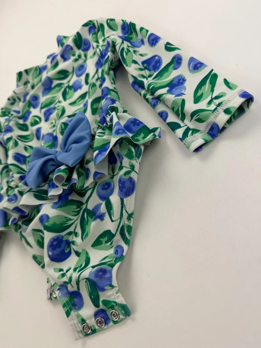 Tommy Bahama excellent no